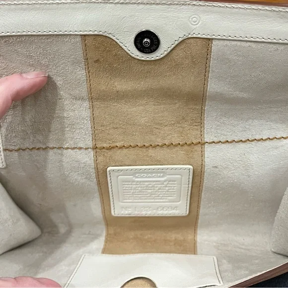 RARE! Coach Vintage Soho Two Toned Vachetta Leather Bifold Clutch/Wristlet - Picture 4 of 5